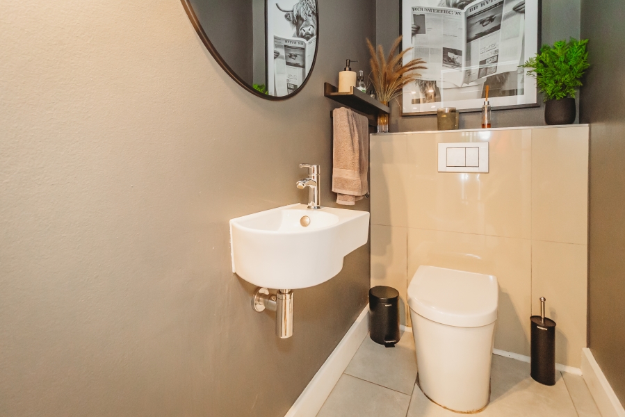 5 Bedroom Property for Sale in Heather Park Western Cape